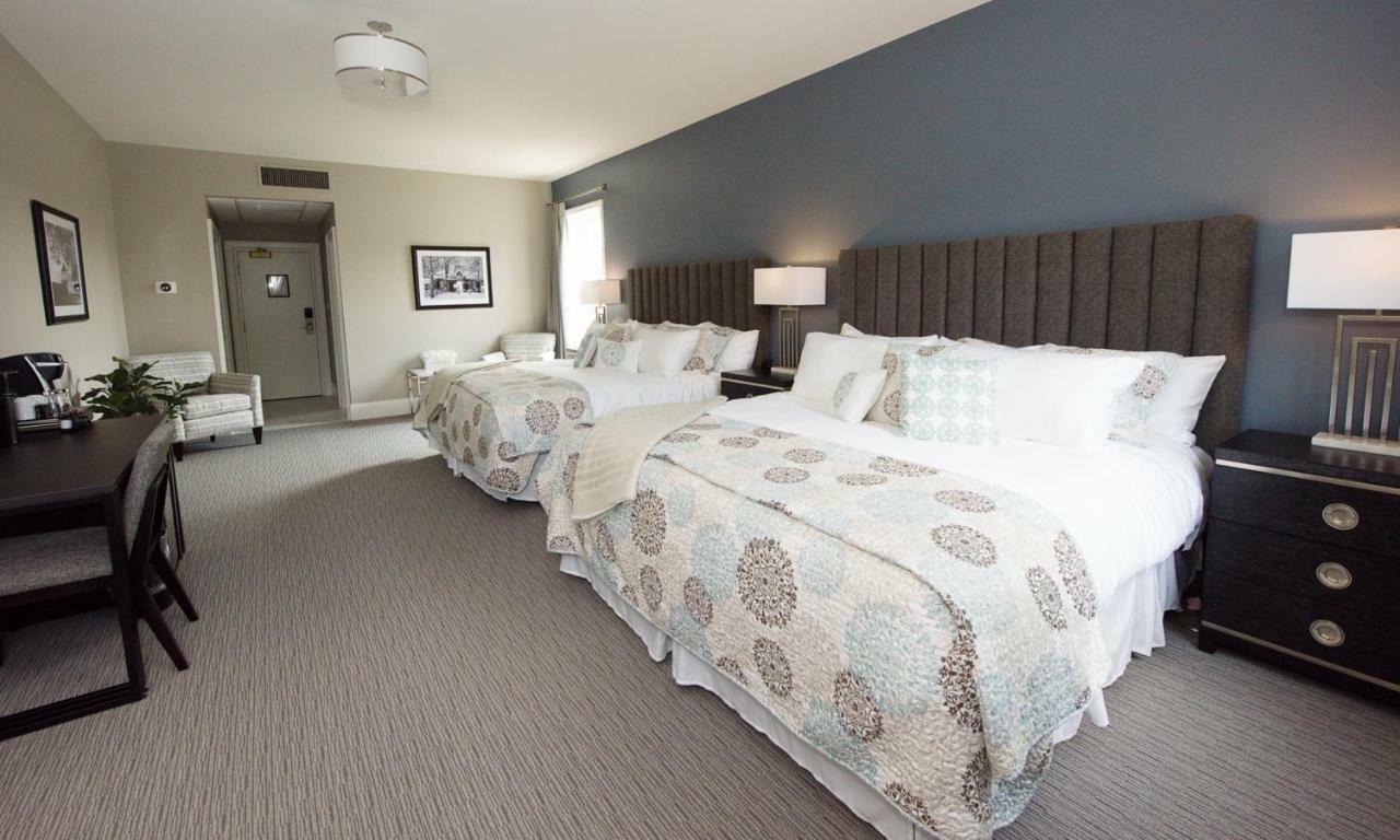 124 On Queen Hotel & Spa Niagara-on-the-Lake Dış mekan fotoğraf A guest room at the Hotel Vermont