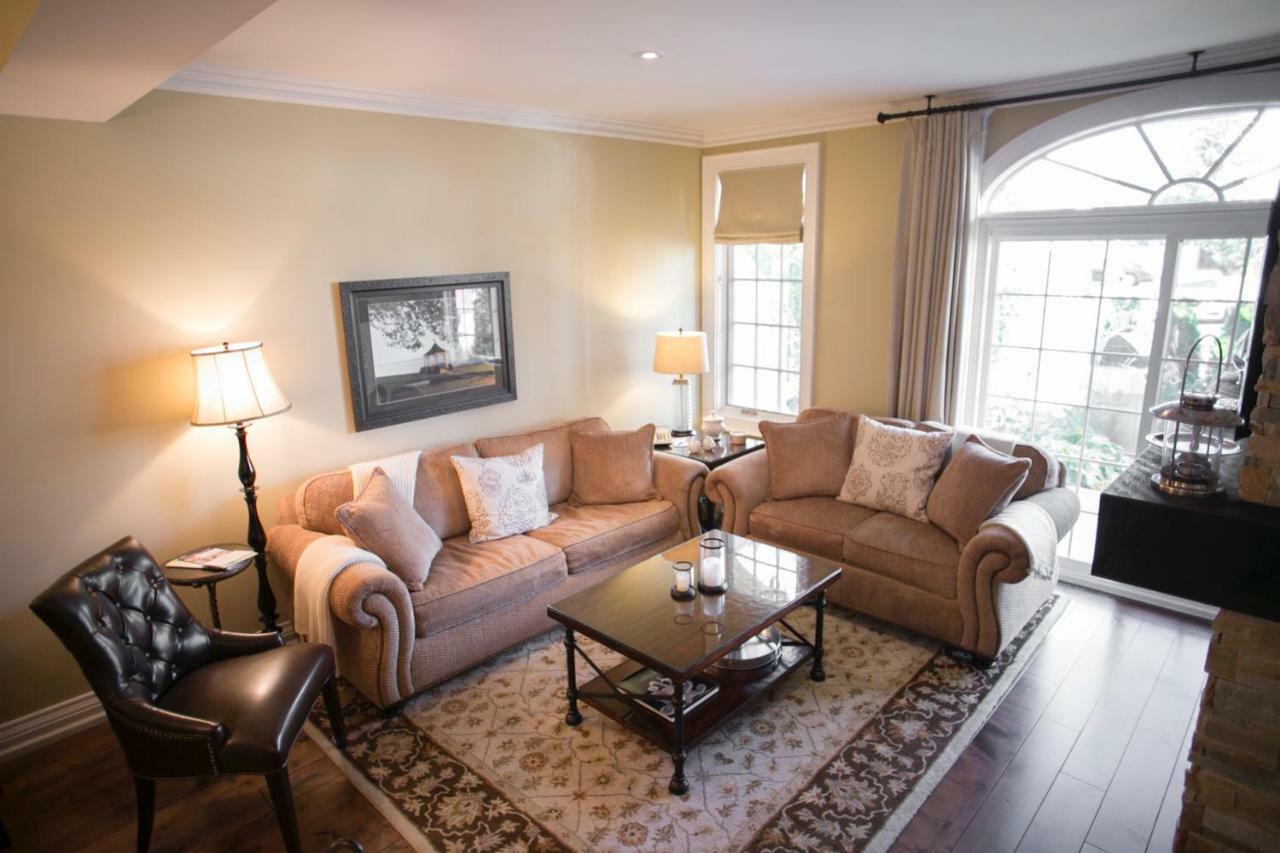124 On Queen Hotel & Spa Niagara-on-the-Lake Dış mekan fotoğraf A living room